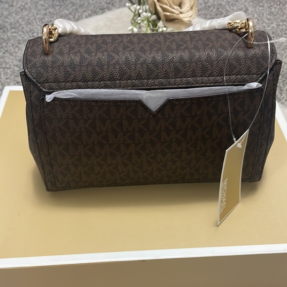 MICHAEL KORS Lita New w/Tags Orig Pkg Crossbody Bag & Magnetic Gift StorageBox - Picture 15 of 16